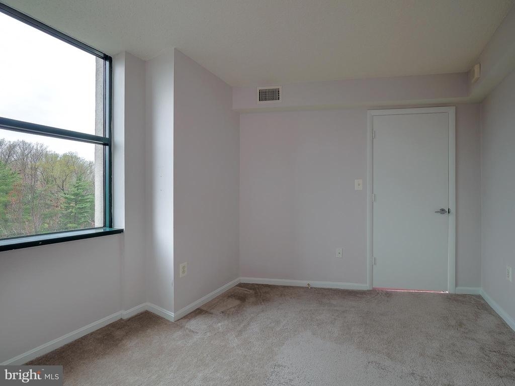 10101 Grosvenor Pl - Photo 20