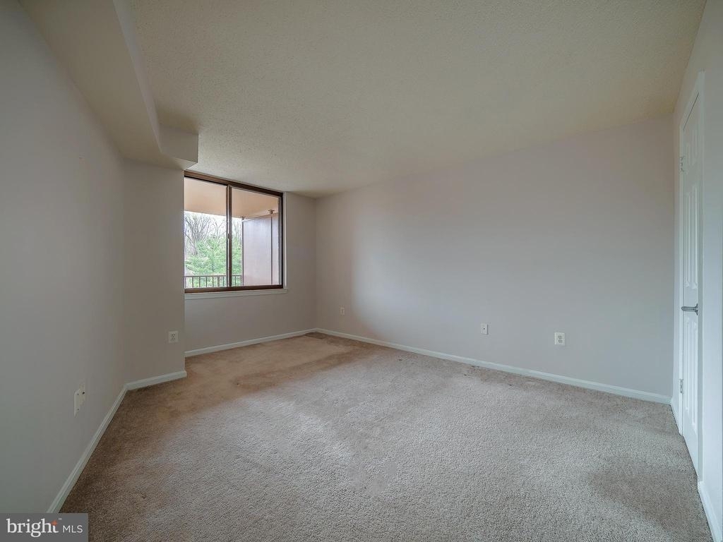 10101 Grosvenor Pl - Photo 24