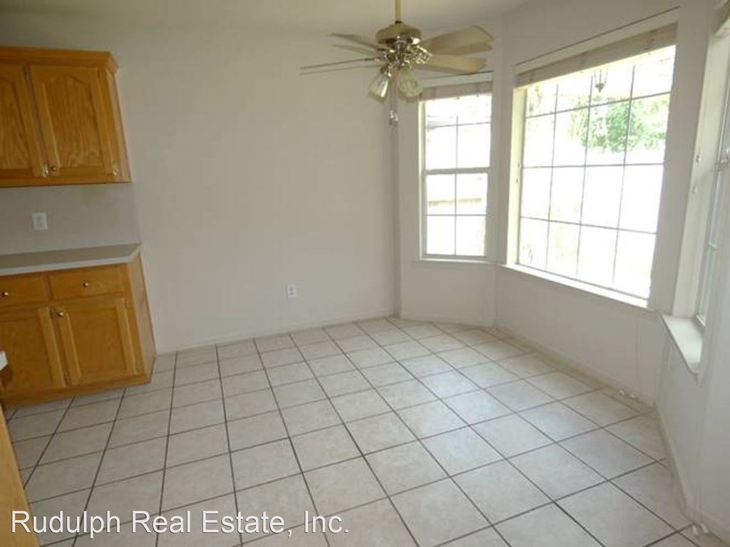 8017 Rockhampton Circle - Photo 6