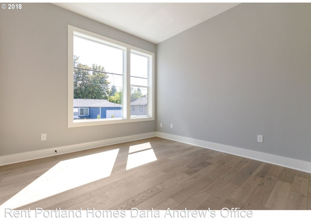 680 Ne Webster Street - Photo 11