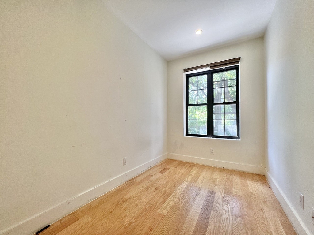 141 Troutman Street - Photo 5