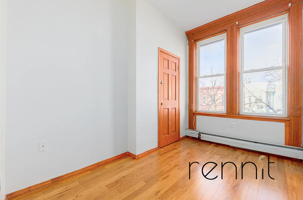 1168 Putnam Avenue - Photo 3