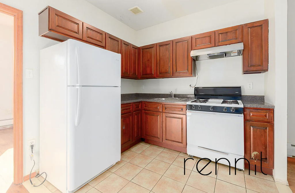 1168 Putnam Avenue - Photo 4