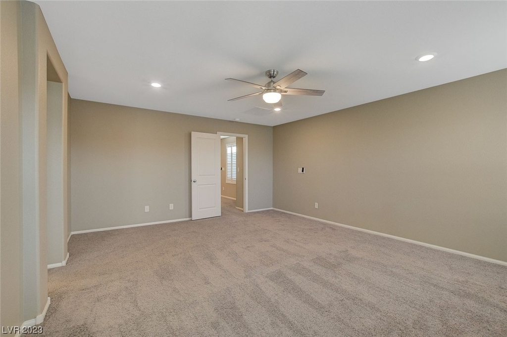 9726 Cluny Avenue - Photo 24