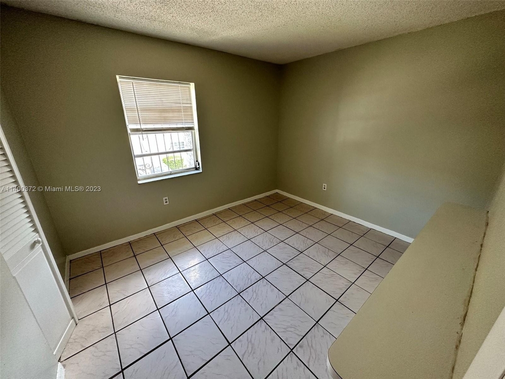 4050 Nw 135th St - Photo 22