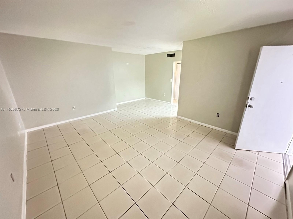 4050 Nw 135th St - Photo 5