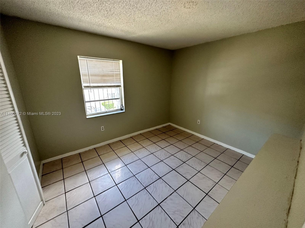 4050 Nw 135th St - Photo 21