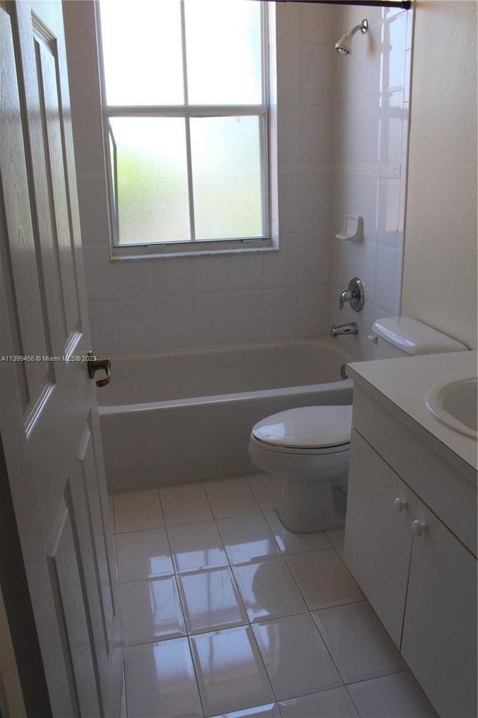 13834 Sw 274th Ter - Photo 11