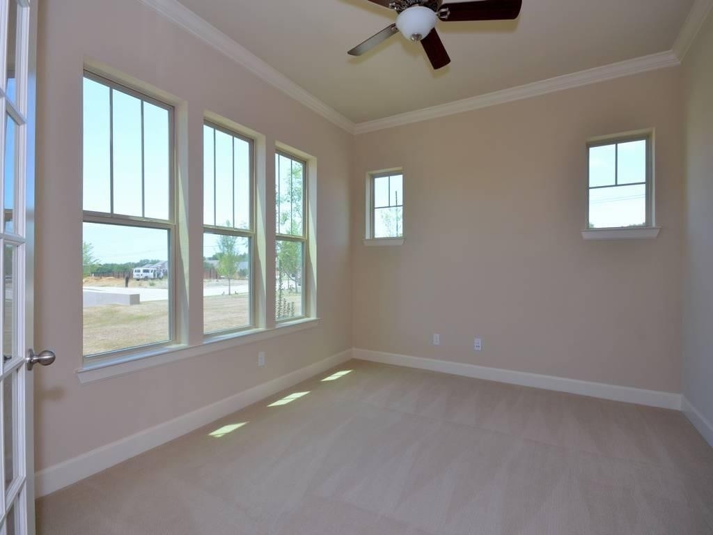 1009 Peacock Boulevard - Photo 6