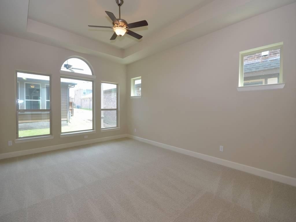 1009 Peacock Boulevard - Photo 5