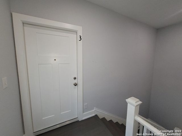 1026 W French Pl - Photo 1