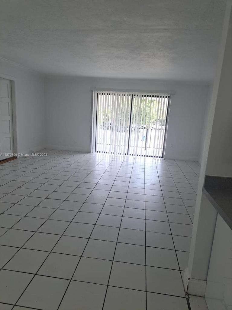 11605 Nw 29th Ct - Photo 1