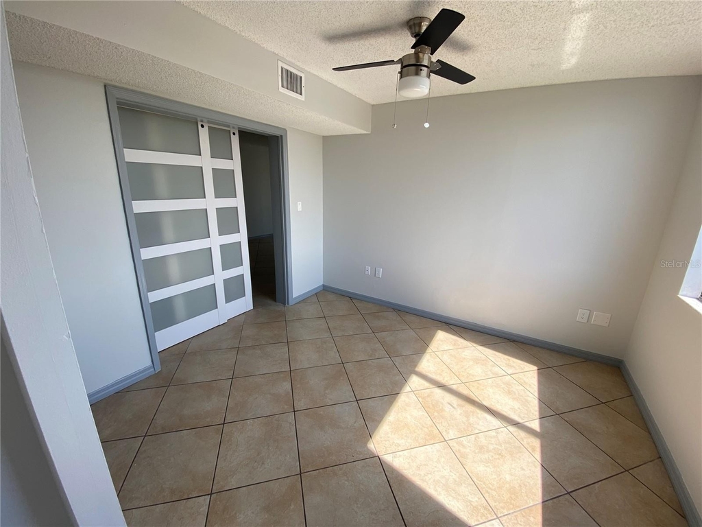 2424 W Tampa Bay Boulevard - Photo 17