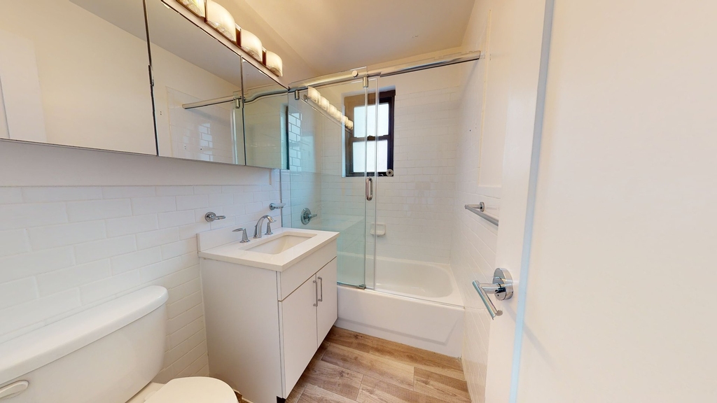 96 5th Avenue - Photo 8