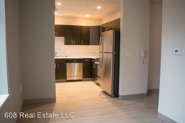 320 E. Wilson Street - Photo 1