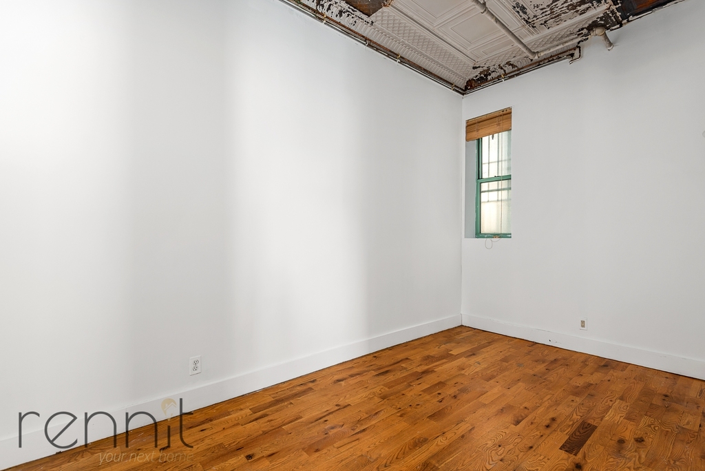 1093 Putnam Avenue - Photo 9