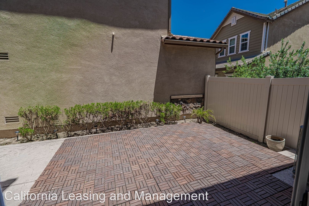 27460 Redwood Court - Photo 2