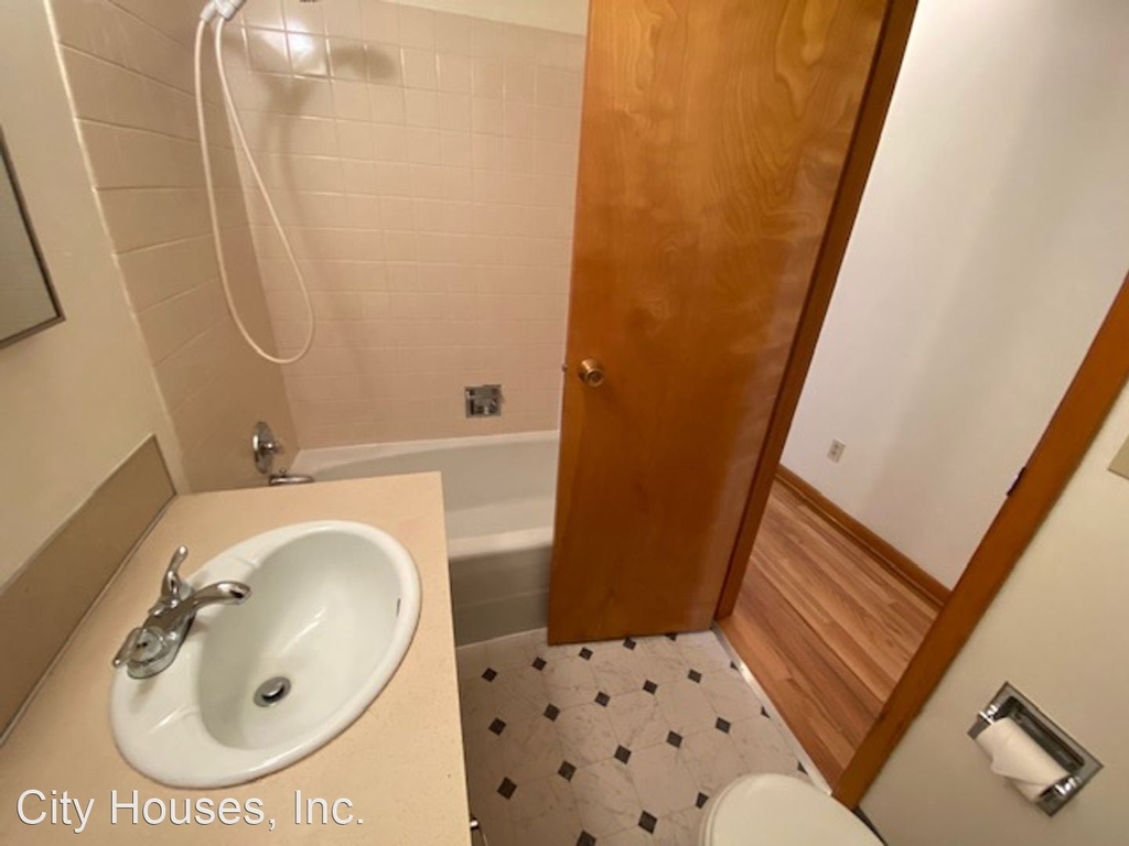 315 Ne 63rd Ave - Photo 7