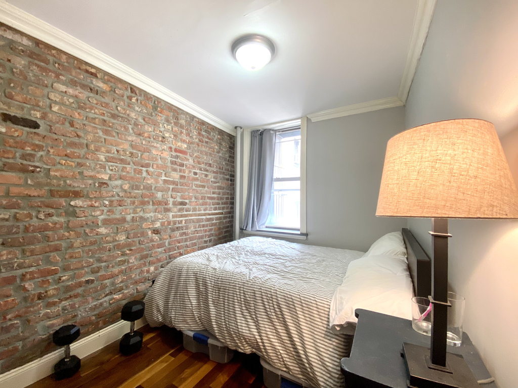 Mulberry St - Photo 3