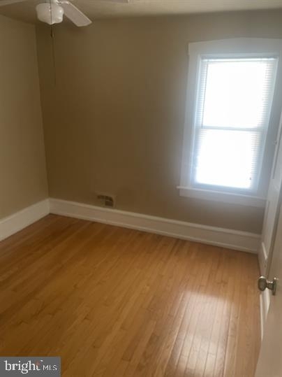 1202 Elm Ave - Photo 3