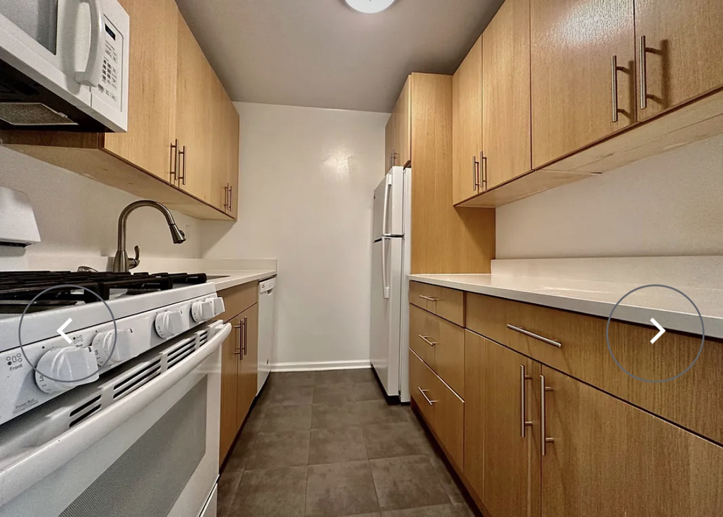 201 East 12th Street - Photo 8