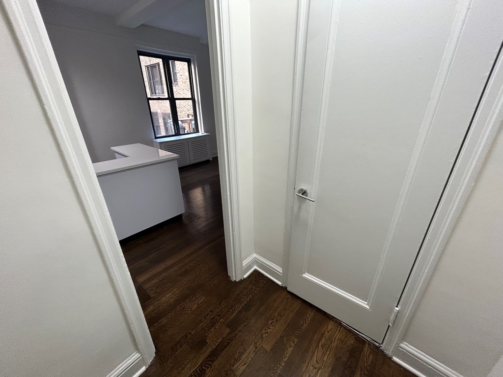 140 East 46th Street - Photo 0