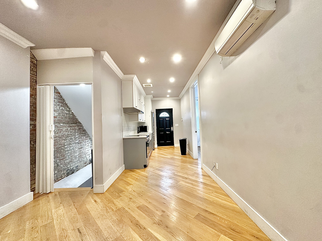 137 21st Street - Photo 4