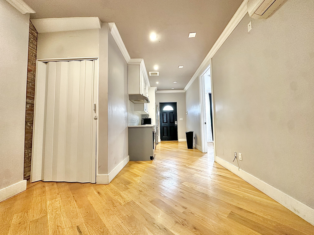 137 21st Street - Photo 2