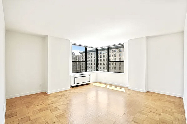 87th & Broadway - Photo 0