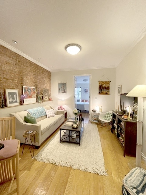 34th between 2nd and 3rd Avenue  - Photo 1