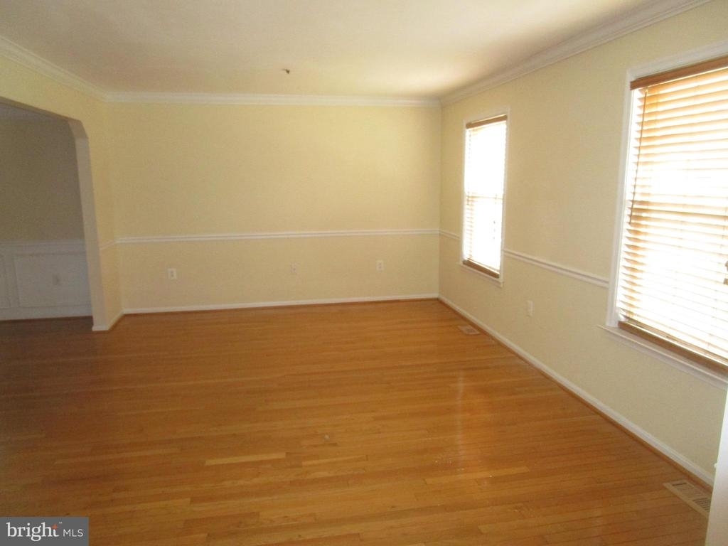 8711 Temple Hill Rd - Photo 2