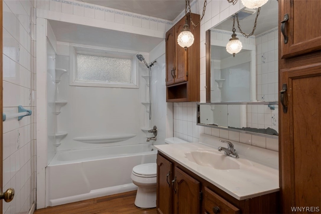 552 Potomac Avenue - Photo 14