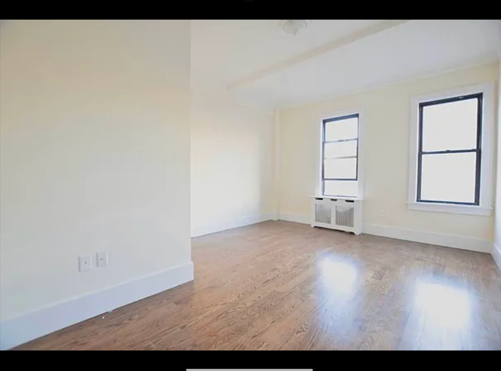 106 West 69th Street - Photo 3