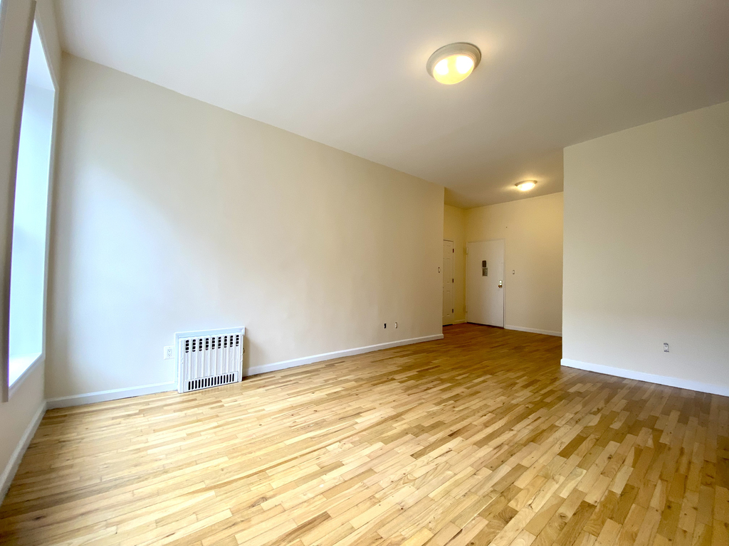 73rd & Columbus Ave - Photo 4
