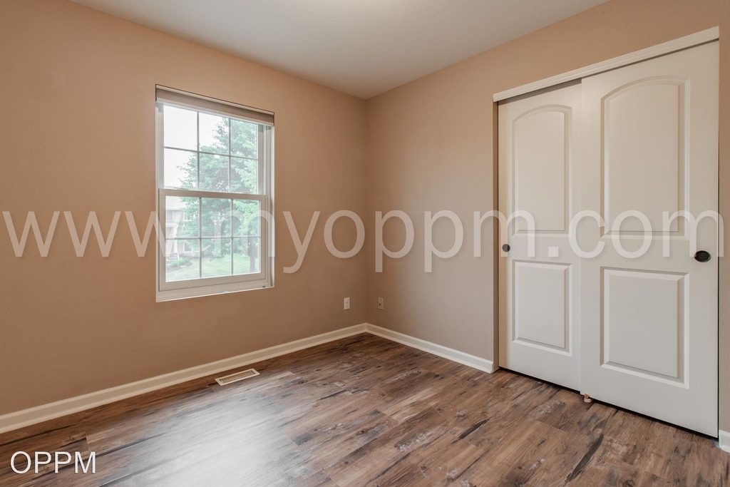 14452 Knudsen St - Photo 11