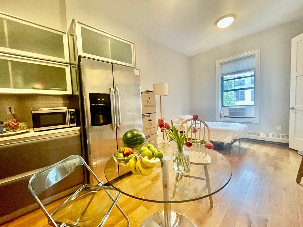 533 West 142nd Street - Photo 4