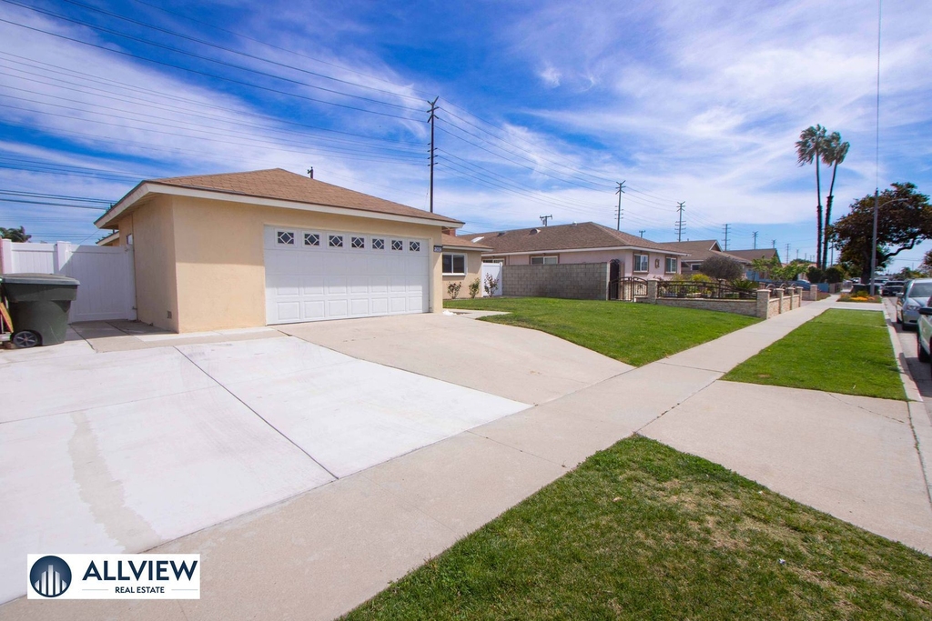 13662 Riata Street - Photo 30