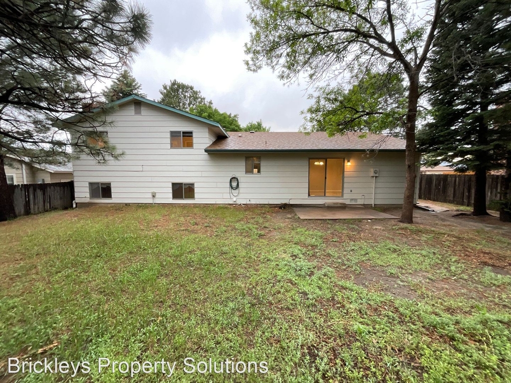 1922 Flintlock Terrace West - Photo 2