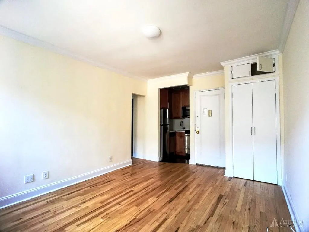 3rd Avenue & East 76th St - Photo 2