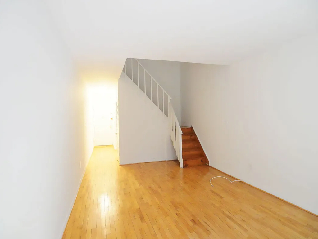 516 East 86th Street - Photo 2