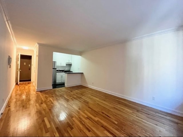 1661 York Avenue - Photo 0