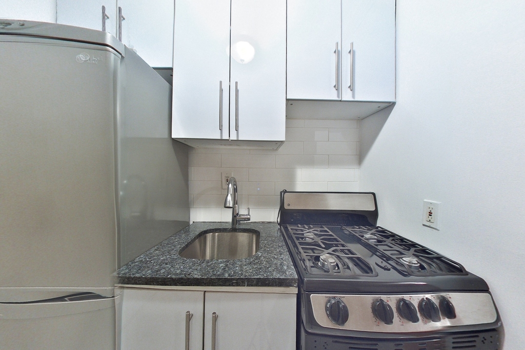 102 East 79th Street - Photo 5