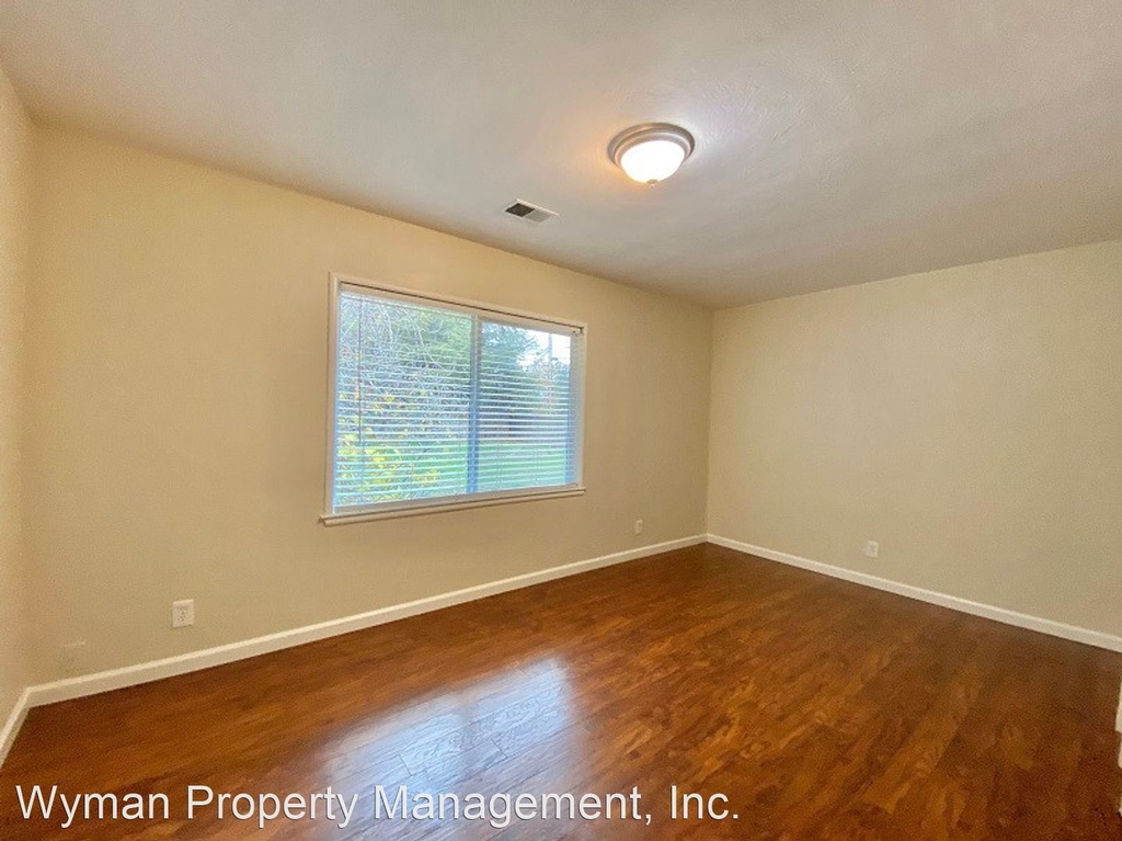 435 Coffield Avenue - Photo 11