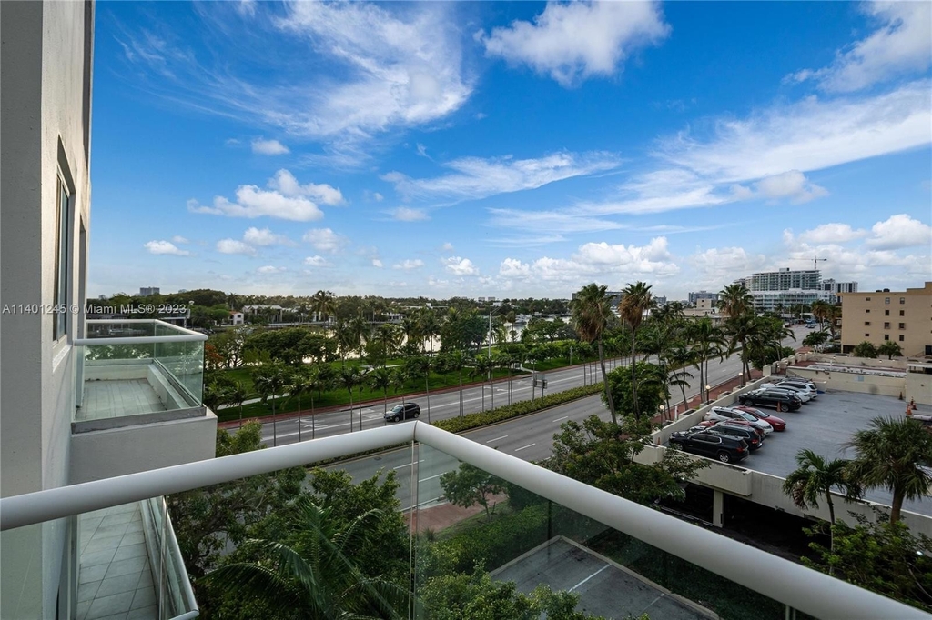 6362 Collins Ave - Photo 13