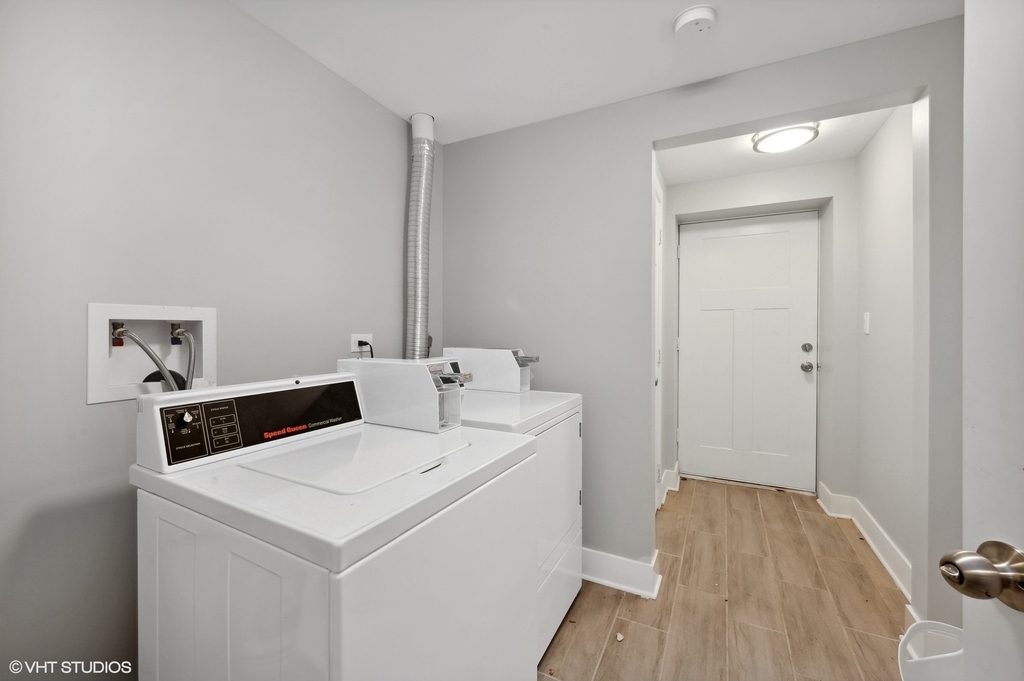 2526 W Lexington Avenue - Photo 5