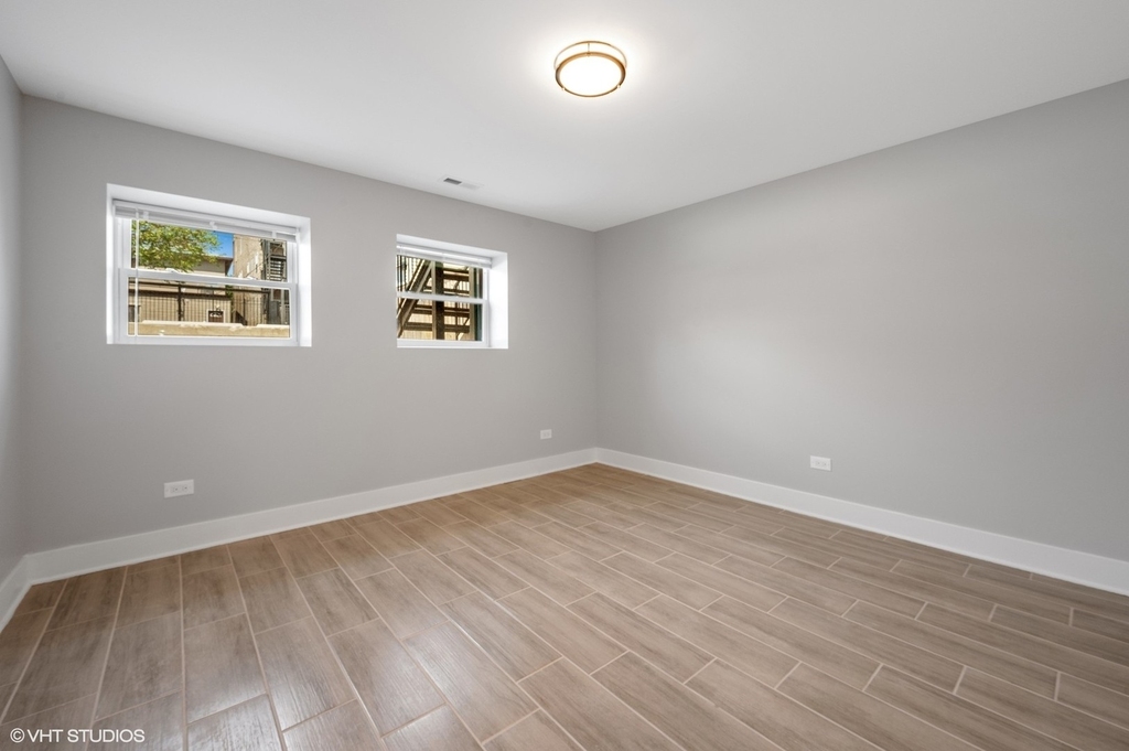 2526 W Lexington Avenue - Photo 2