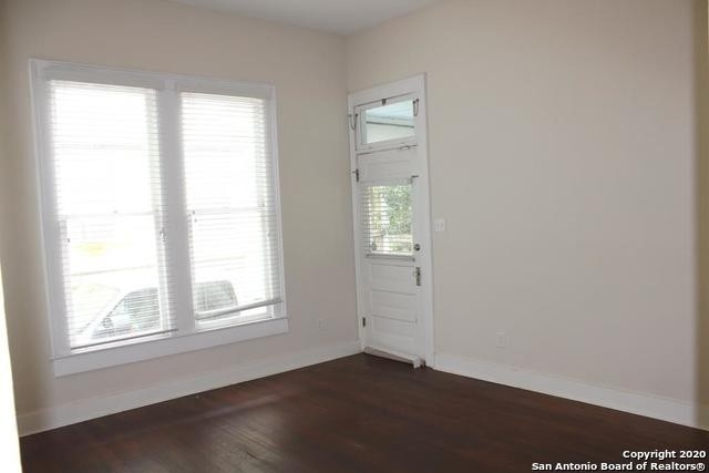 831 W Woodlawn Ave - Photo 32