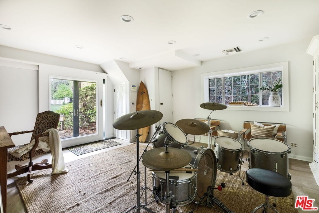 226 Palisades Ave - Photo 53