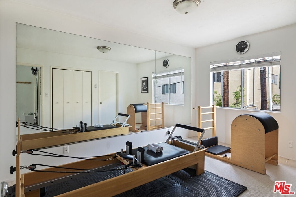 226 Palisades Ave - Photo 49