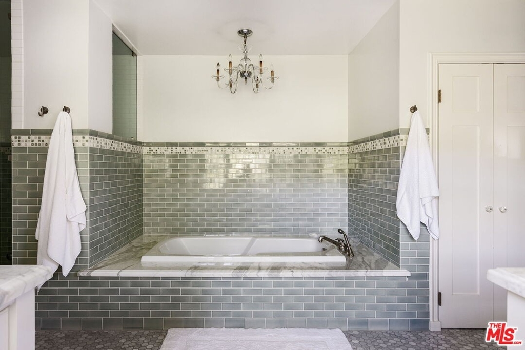 226 Palisades Ave - Photo 37